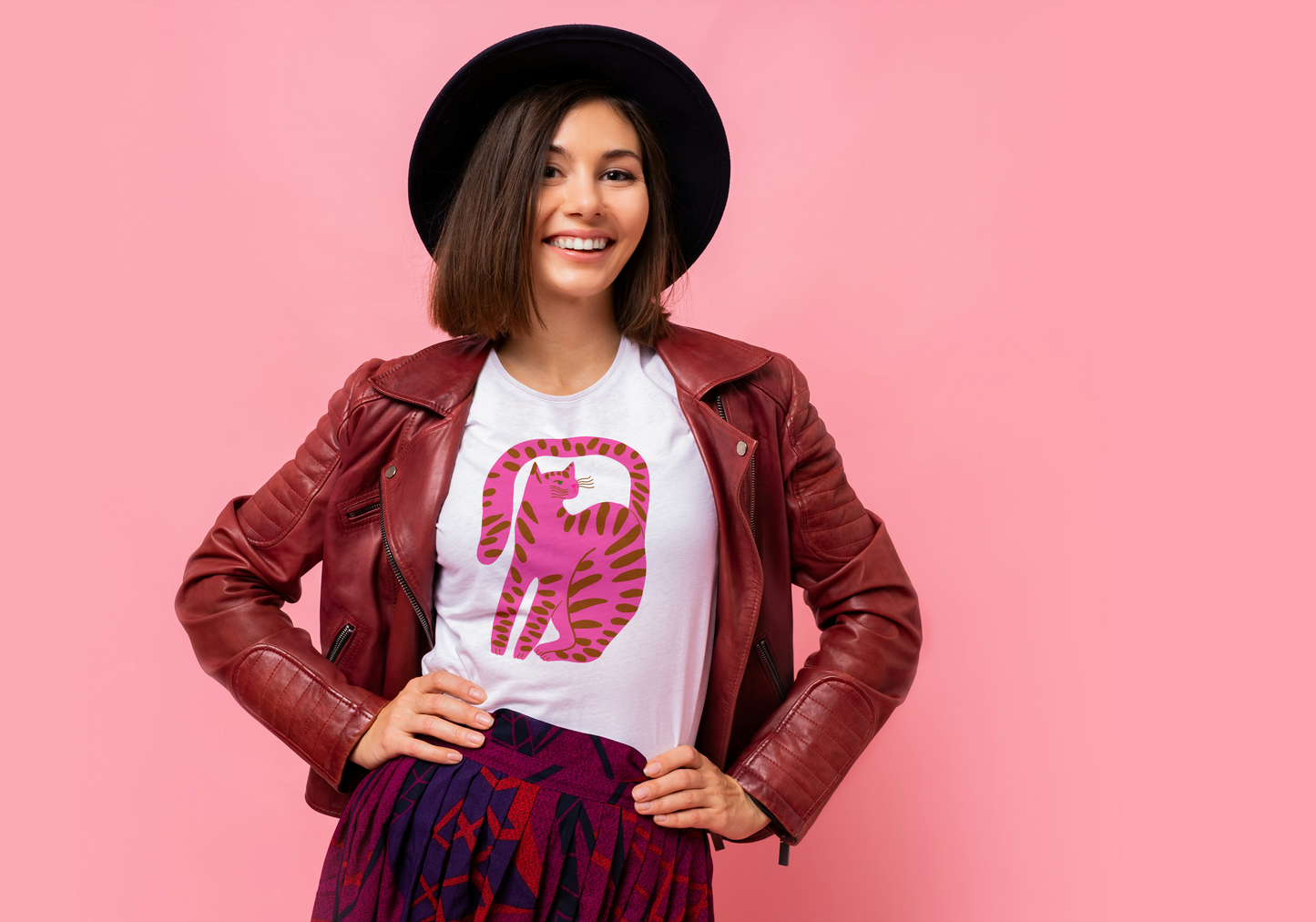 Women Short Sleeve T-shirt with a Pink Cat