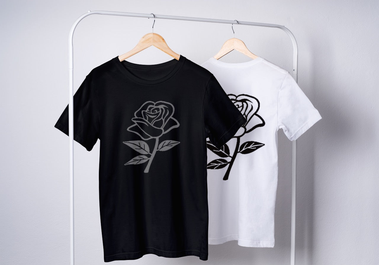 Short sleeve T-shirt of a rose